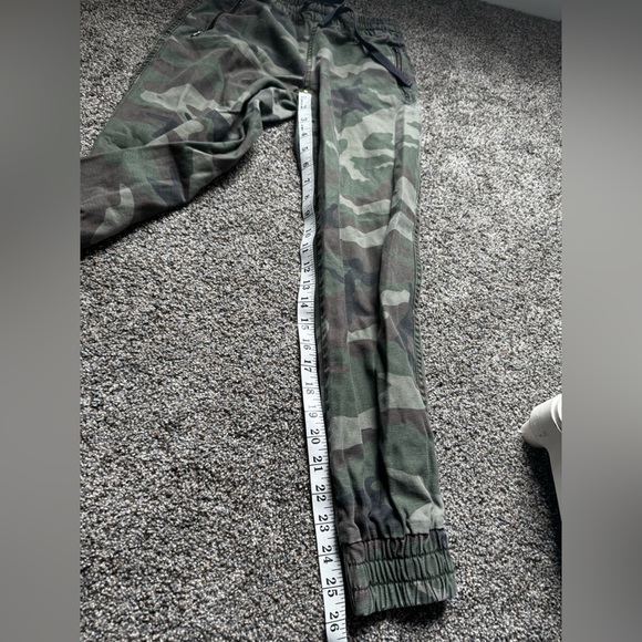 Aritzia TNA Alice Camo Cargo Jogger Pant XXS - Picture 12 of 12
